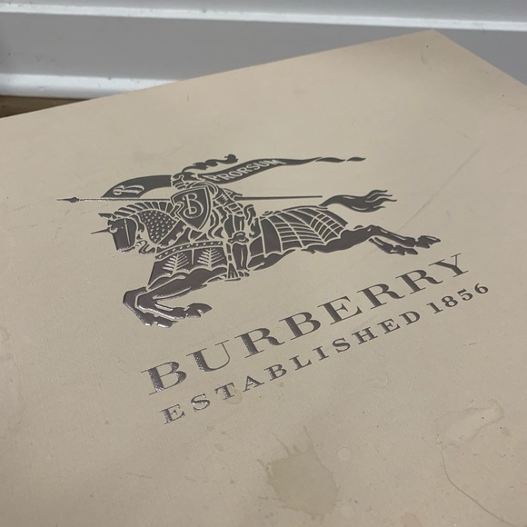 LIGHTLY USED BURBERRY RAINBOOTS - Picture 4 of 4